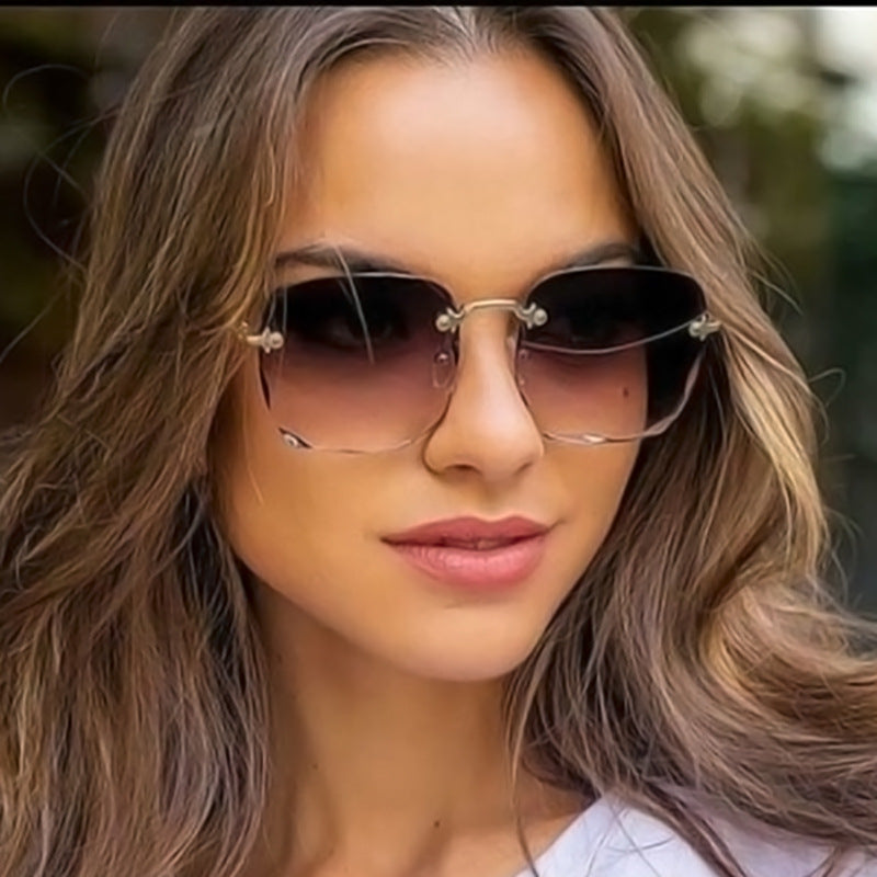 Scalloped Rimless Gradient Sunglasses