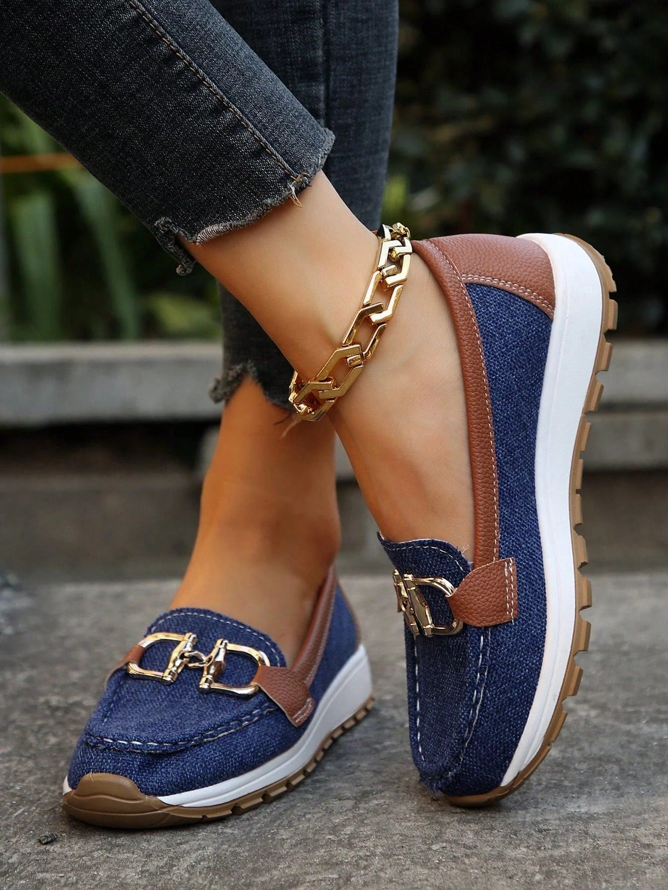 Chain Detail Loafers