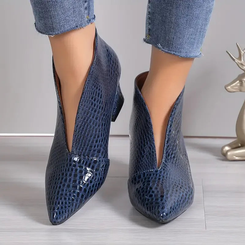 Fall V-Cut Ankle Boots