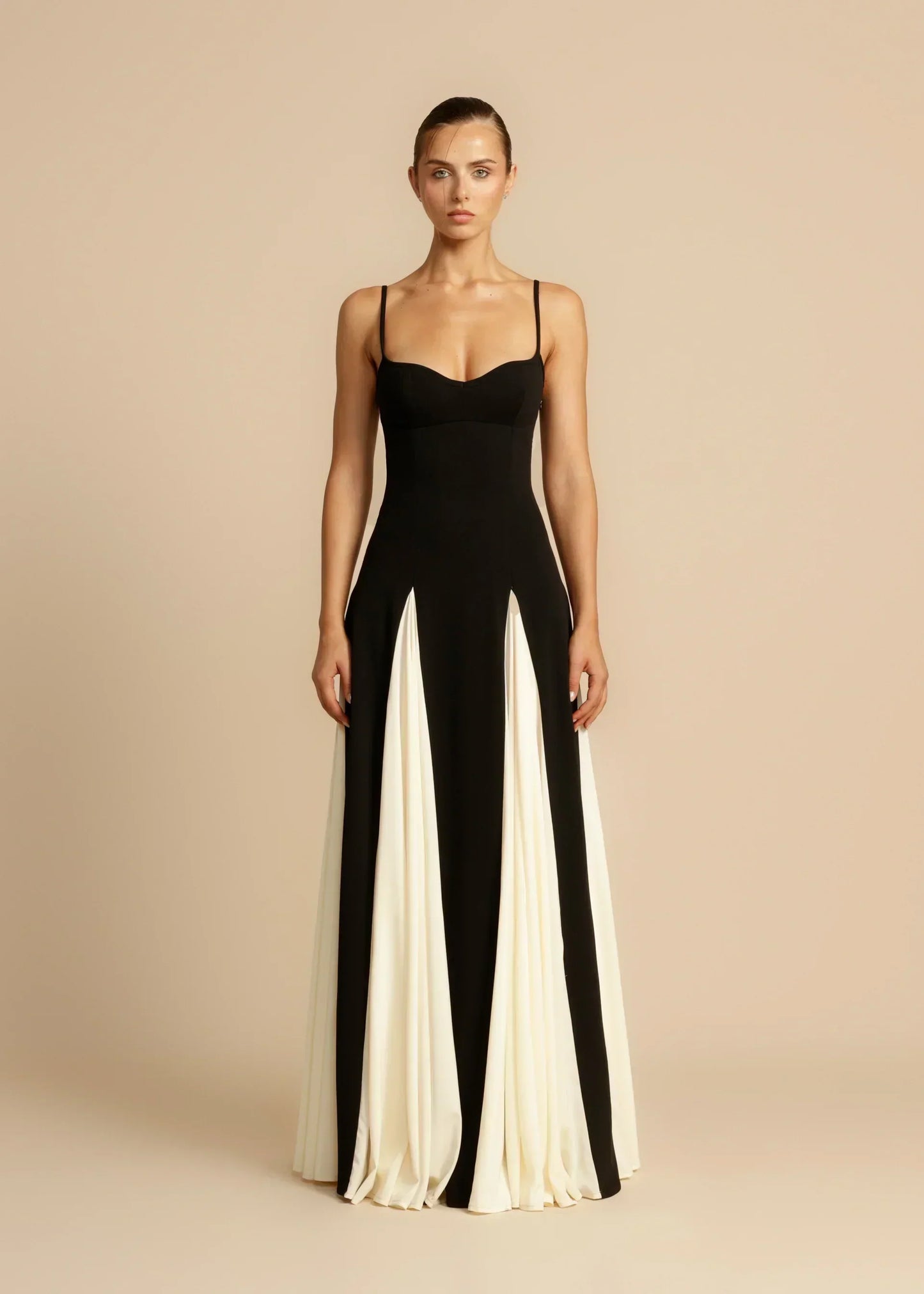 EVE - MODERN GLAMOUR GOWN