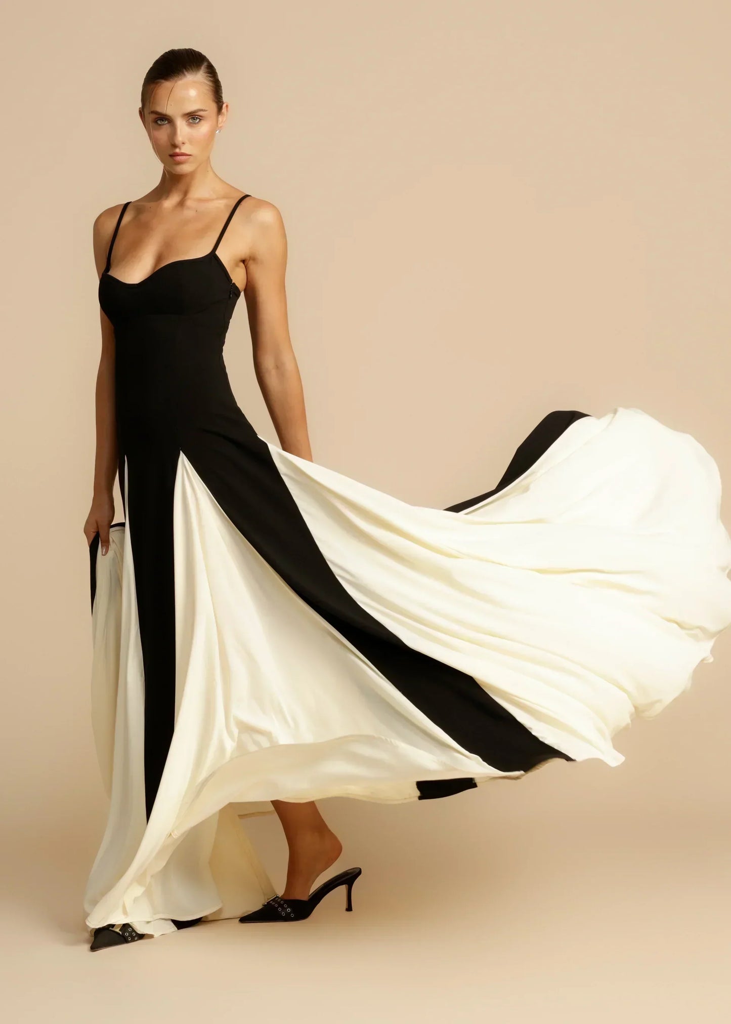 EVE - MODERN GLAMOUR GOWN