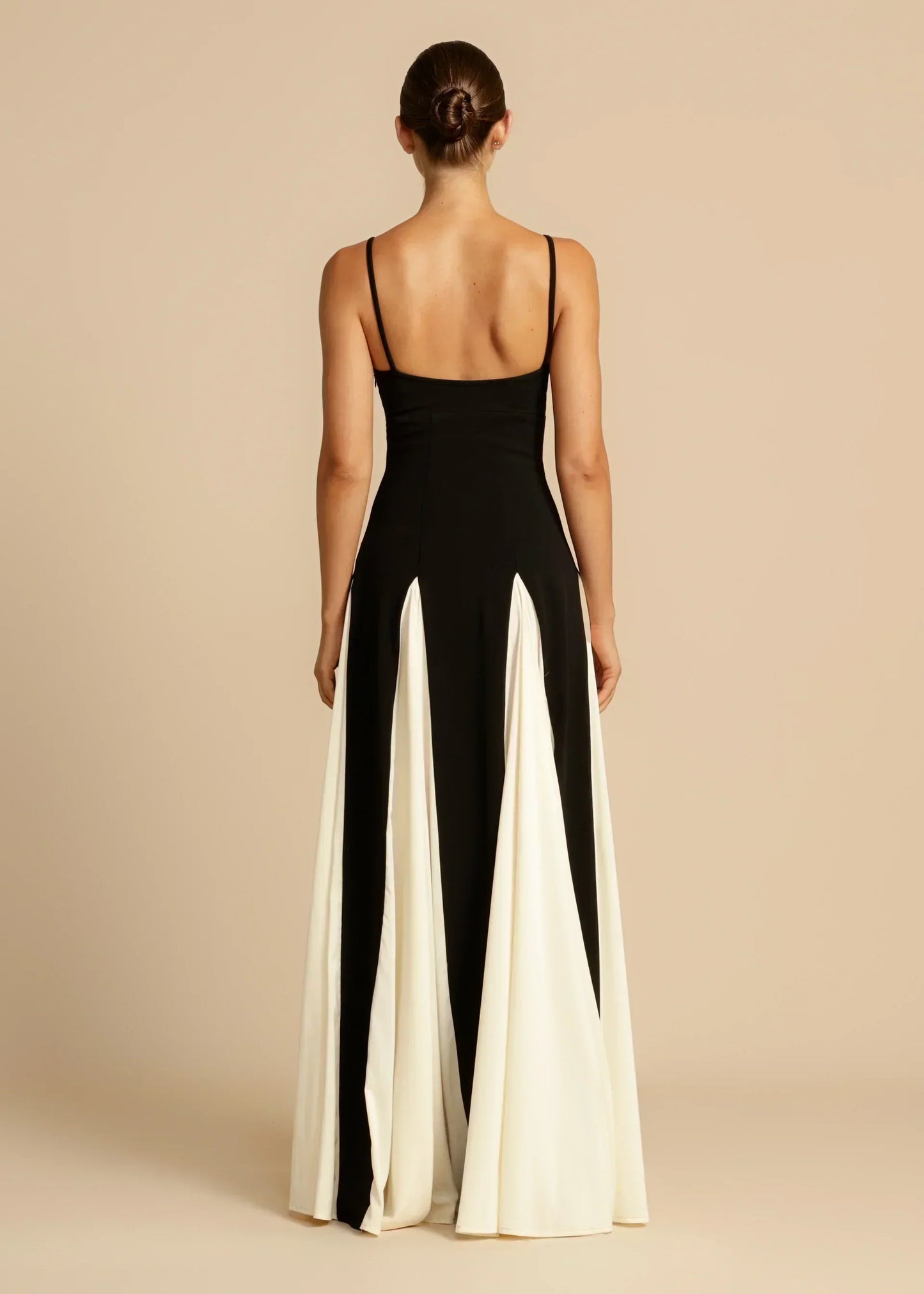 EVE - MODERN GLAMOUR GOWN