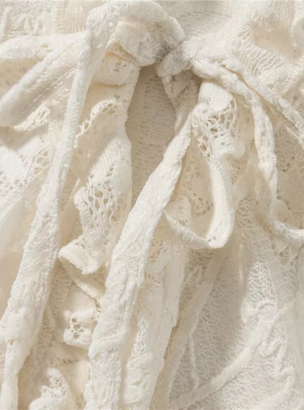 Lorene - chic laced top