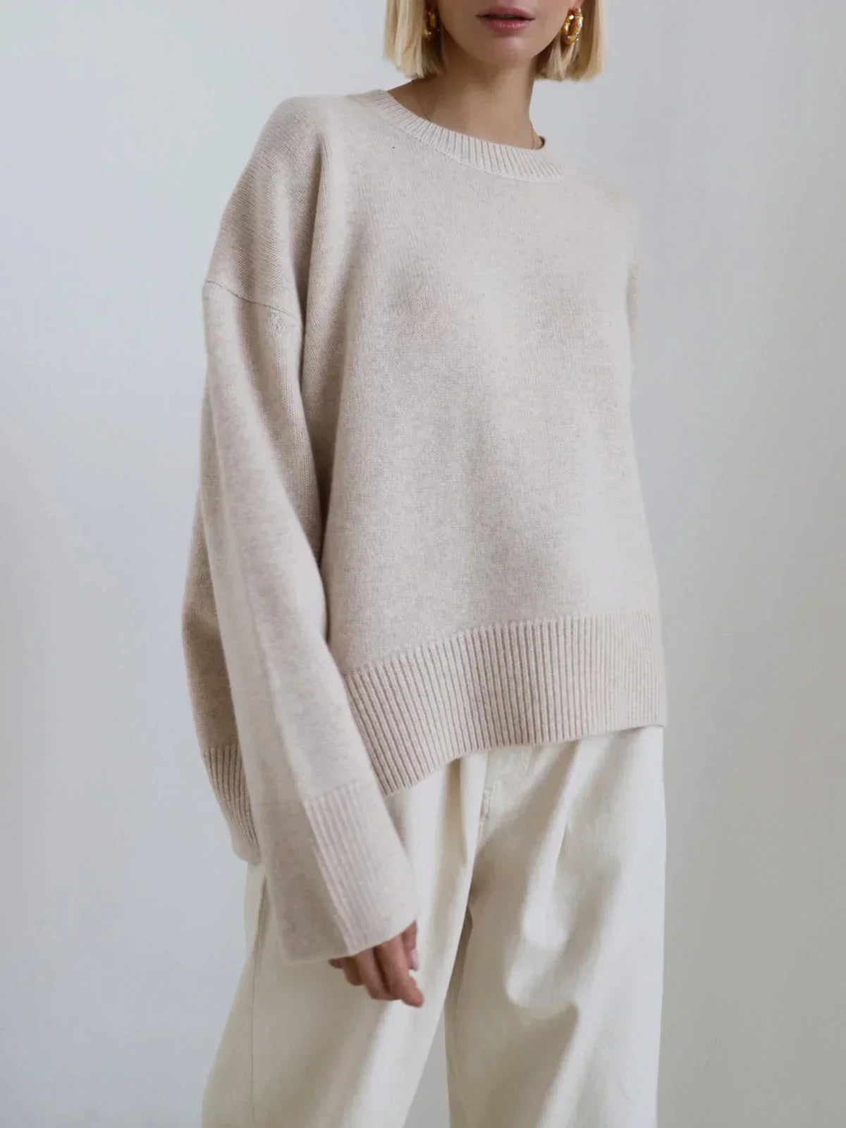 LINA - MINIMALIST COMFORT SWEATER