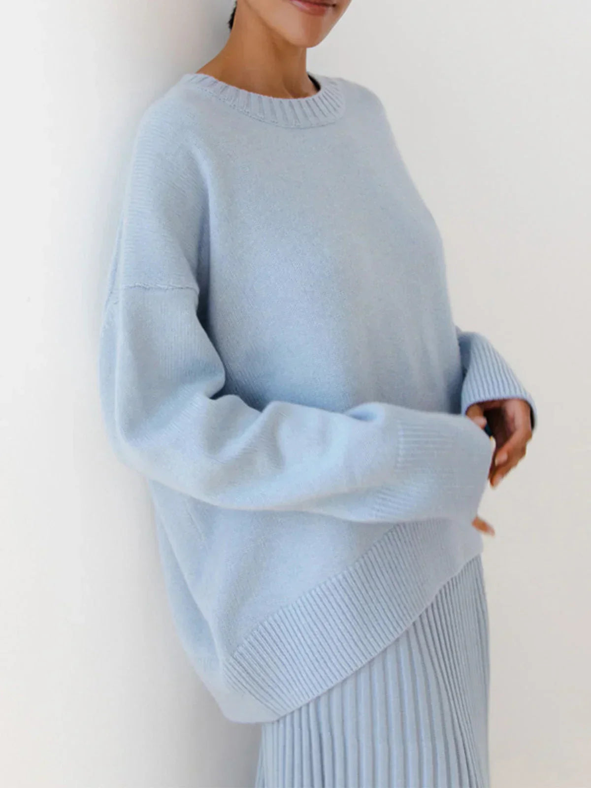 LINA - MINIMALIST COMFORT SWEATER