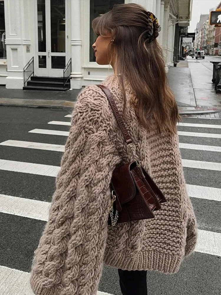 ZARA - COZY CHUNKY SWEATER