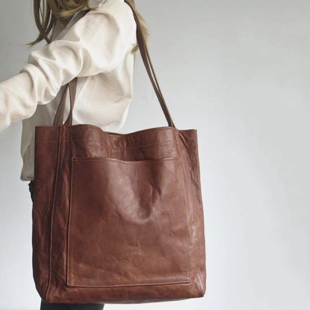 Avery™ - Classic Leather Travel Bag