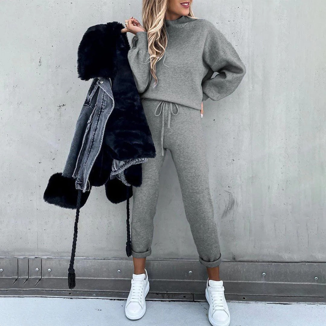 Relaxed Lounge Set