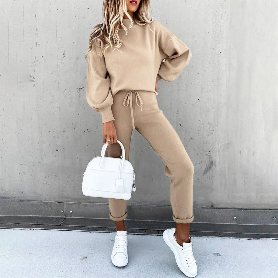 Relaxed Lounge Set