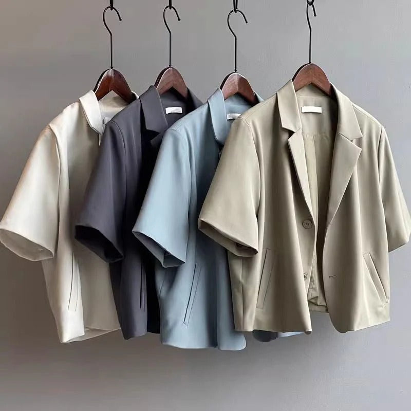 Short-Sleeve Buttoned Blazer