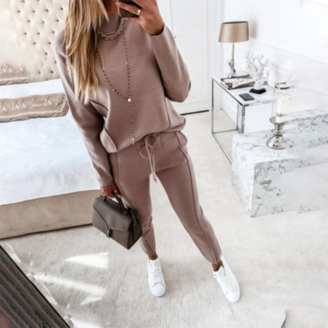 Relaxed Lounge Set